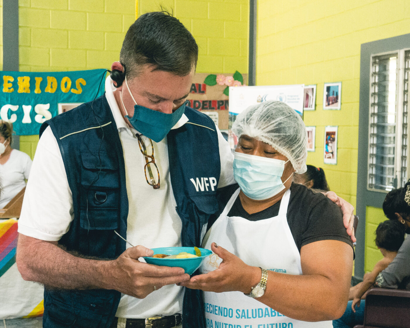 WFP USA president Barron Segar helps at food bank in Honduras