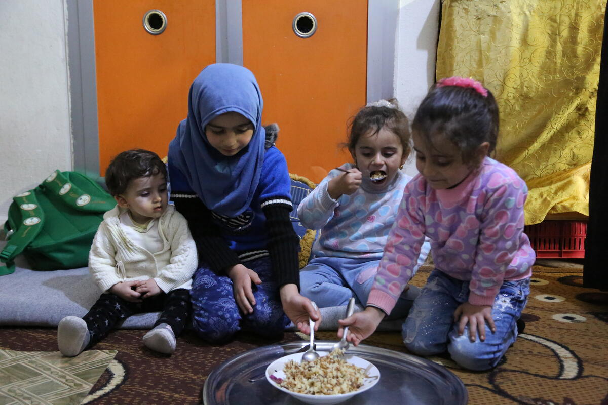 Lebanon, Bekaa Valley, 13 January 2021  In the photo: Nine out of ten Syrian refugee families in Lebanon are now living in extreme poverty. WFP is responding to the needs of LebanonÕs most vulnerable via unrestricted multi-purpose cash assistance (MPC), allowing them to meet their basic needs including food and medicine.  Photo: WFP/Edmond Khoury
WFP runs the largest cash assistance programme in Lebanon. The organization currently supports over 1 million people that come from different backgrounds. That is one in every 6 people in Lebanon. Cash transfers are a form of social safety nets that aim to mitigate the impact of economic crisis on the poor and vulnerable by providing them with a basic income support.